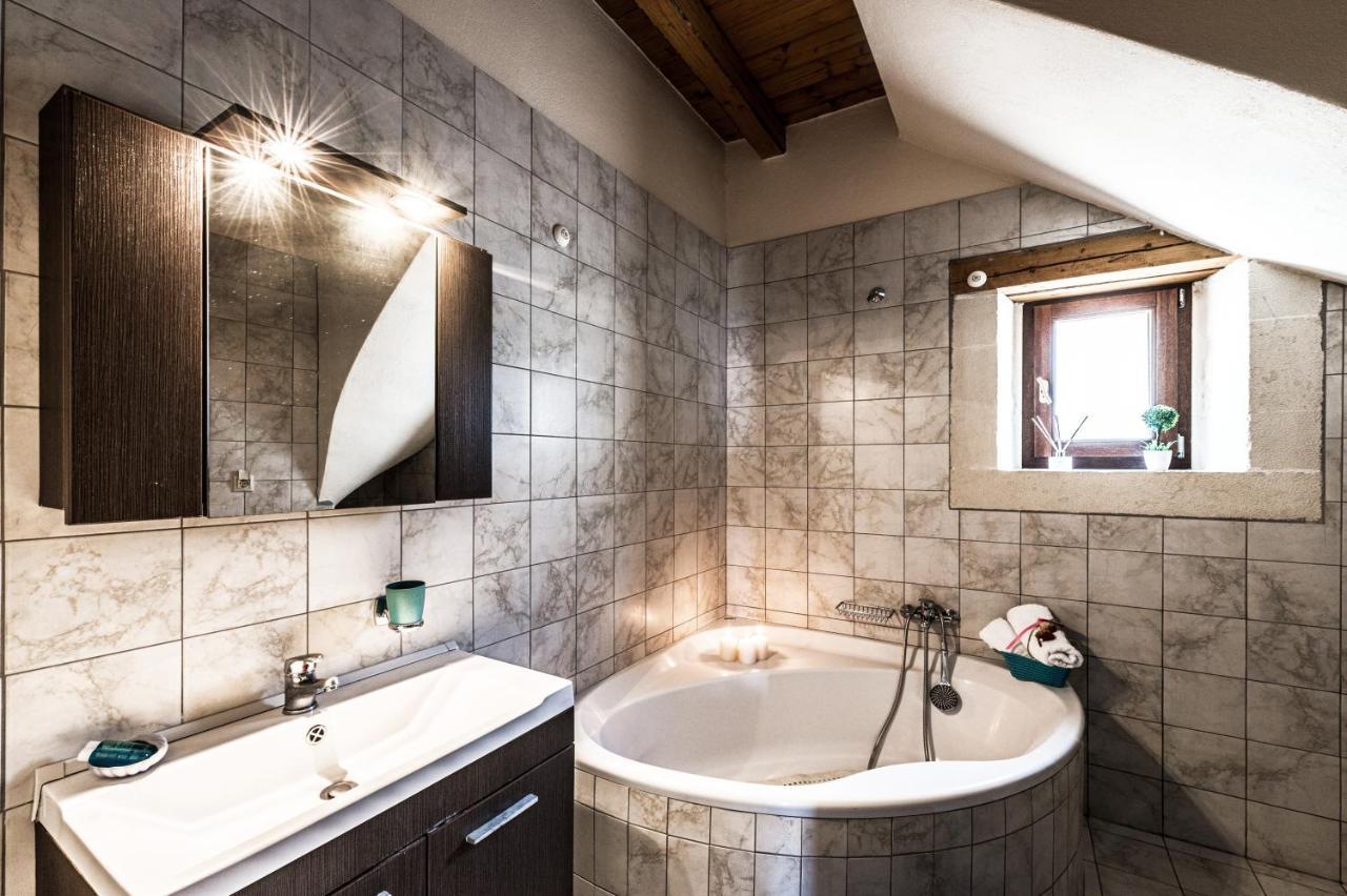 Villa Despina Prines  ภายนอก รูปภาพ