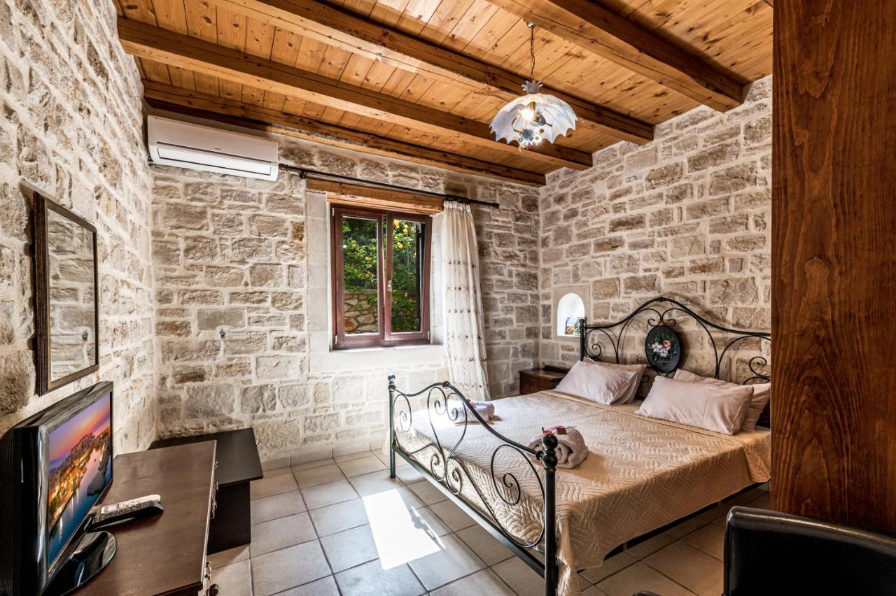 Villa Despina Prines  ภายนอก รูปภาพ